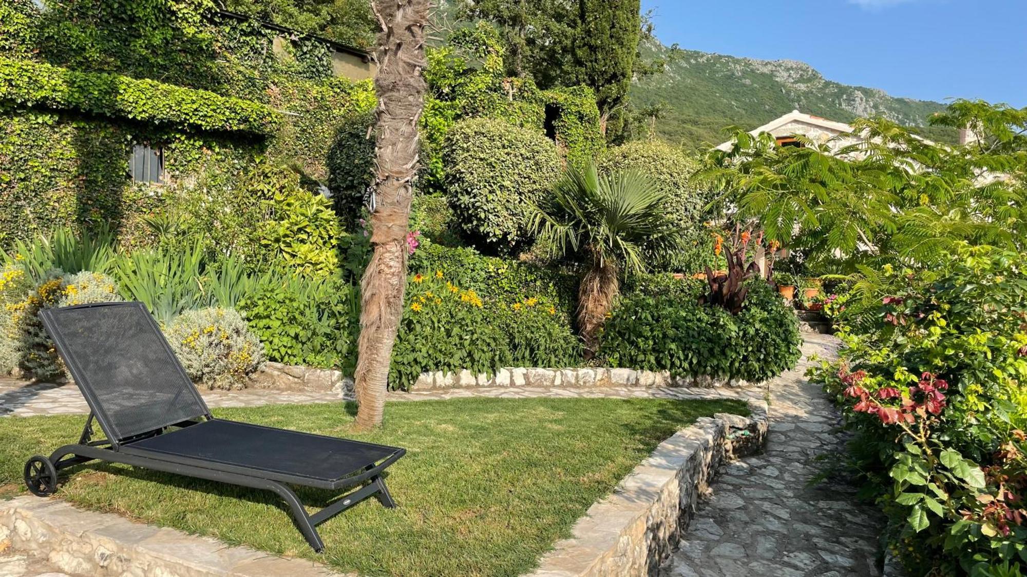 Mountains Villa Near Будва Экстерьер фото